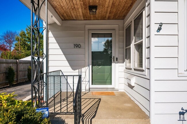 Photo - 190 E Dominion Blvd