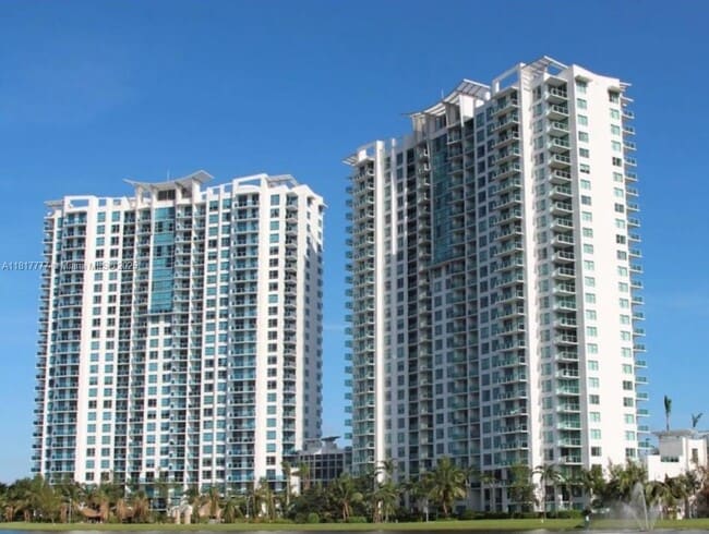 Building Photo - 2641 N Flamingo Rd Unit 603N Rental