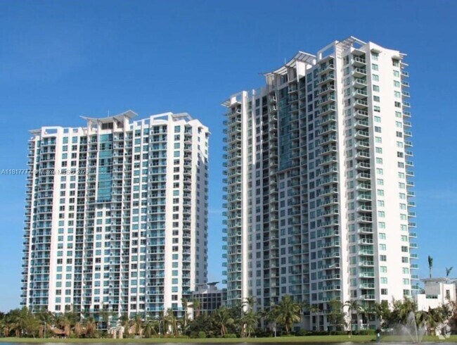 Building Photo - 2641 N Flamingo Rd Unit 603N Rental