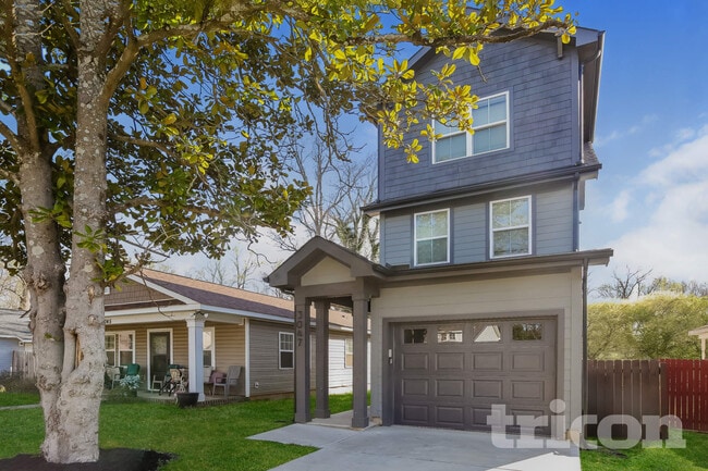 Building Photo - 3047 Ridge Ave