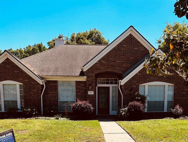 Building Photo - 18419 Autumn Park Dr