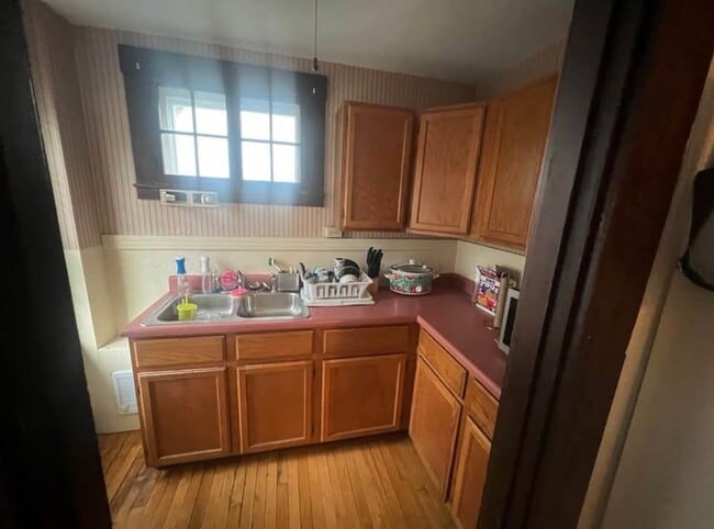 Kitchenette - 16 Chapel St Unit B