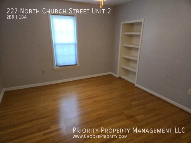 Photo - !Coming Soon! 2BR 1BA upstairs duplex, Woo... Unit 2