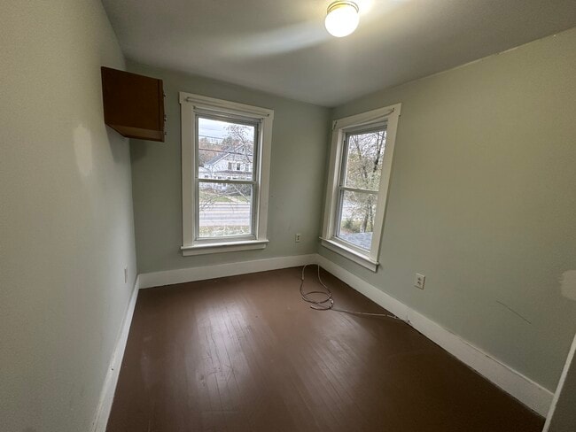 Building Photo - 179 Maple Ave Unit 179 B maple ave claremont