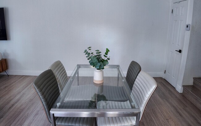 Photo - 8050 Severn Dr