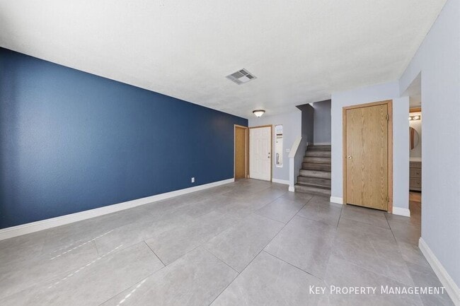 Photo - 3649 N Veneer Ln