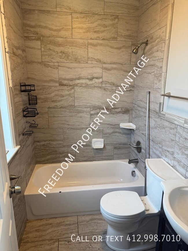 Photo - 7301 Hamilton Ave Unit 5