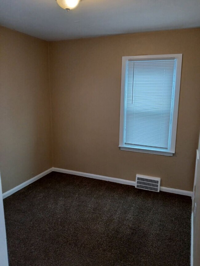 Photo - 12075 Rossiter- 3 BEDS & 1 BA FOR RENT!