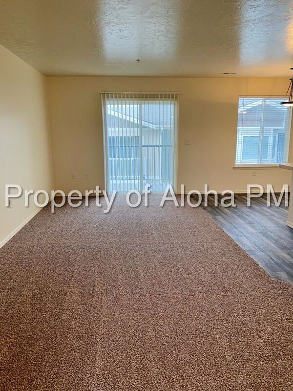 Photo - 1037 W Pine Ave Unit #4