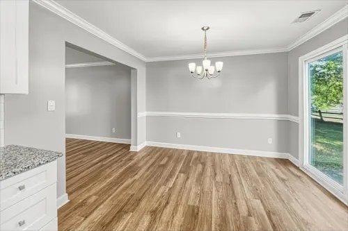 Photo - 413 Queens Dr SW