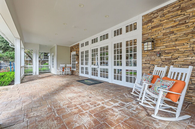 Republic House at Frisco Bridges apartments — community photo