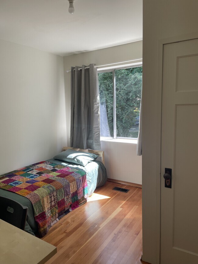 Photo - 3853 W 15th Ave