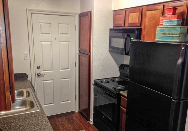 Photo - 323 W Belt Line Rd Unidad A02