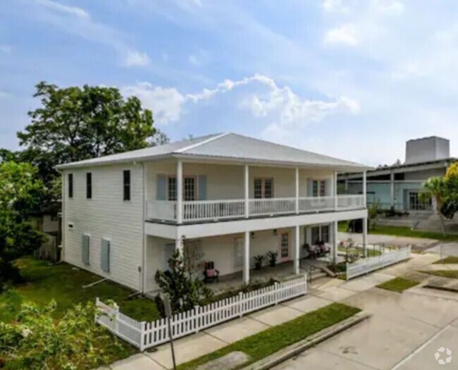 Building Photo - 300 Coleman Ave Unit C Rental