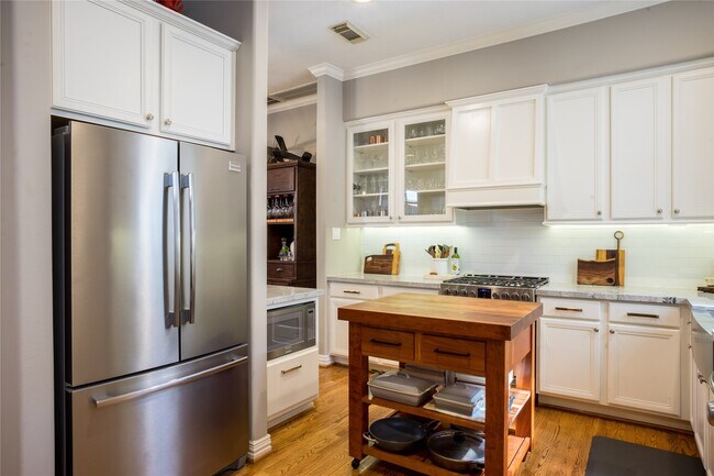 Photo - 1611 McDonald St