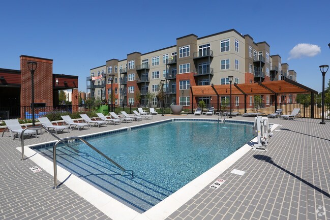 The Residences at Hamilton Lakes - The Residences at Hamilton Lakes Apartments