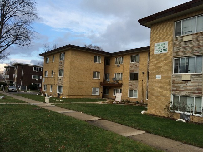 737747 Grant Ave Apartments For Rent in Chicago Heights