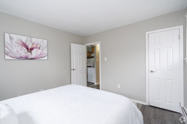 Photo - 630 W Fisher Ave Unit 3