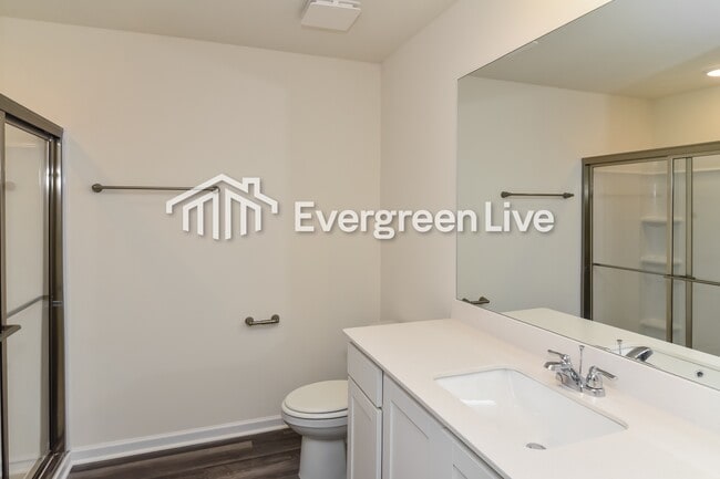 Photo - 157 Snowdrop Ave