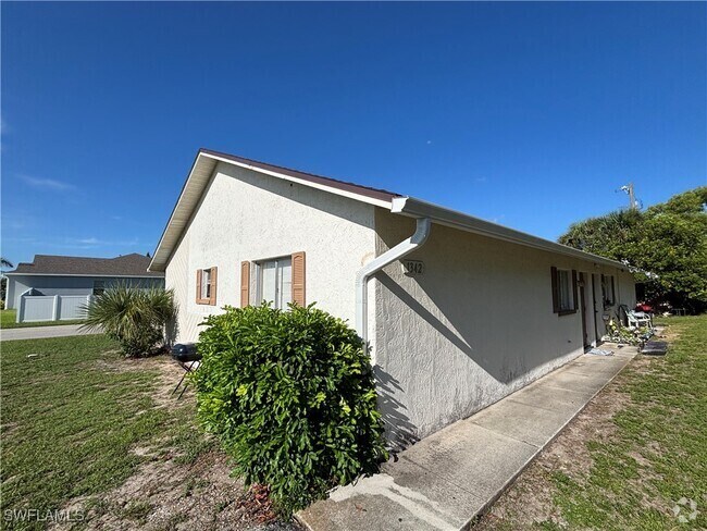 Building Photo - 1342 SE 2nd Ave Rental