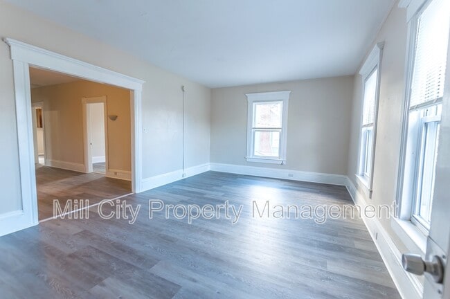 Photo - 261 Orange St