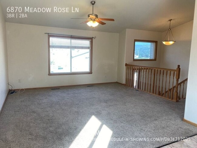 6870 Meadow Rose Ln