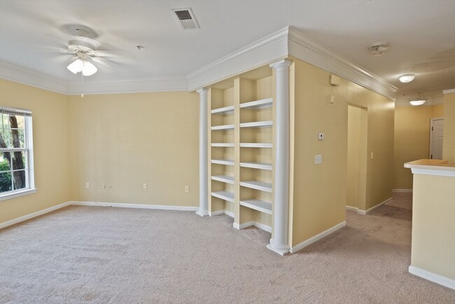 Photo - 2 bedroo 2-bathroom ground floor with screened patio for rent Wilmington Island