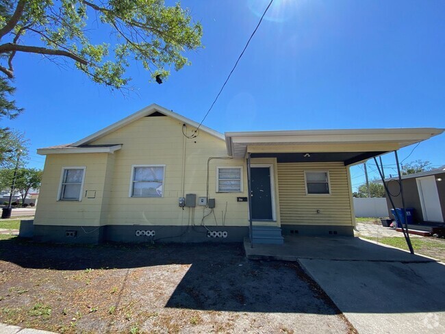 Building Photo - Lovely 3 bedroom in St. Pete Rental