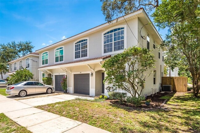 Building Photo - 2101 W De Leon St