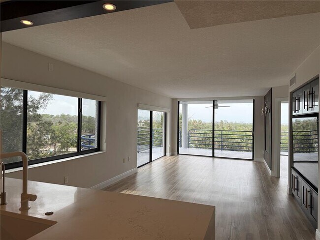 Photo - 4823 Ebbtide Ln Unidad 301