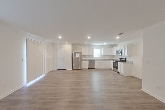 Photo - 103 Flat Rock Ml Trl