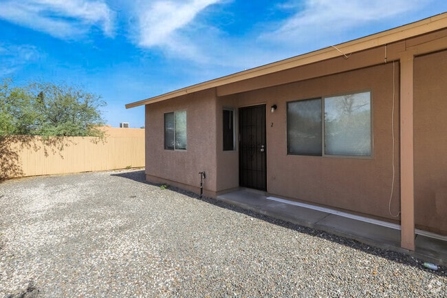 Building Photo - 2635 N Fontana Ave Unit 2 Rental