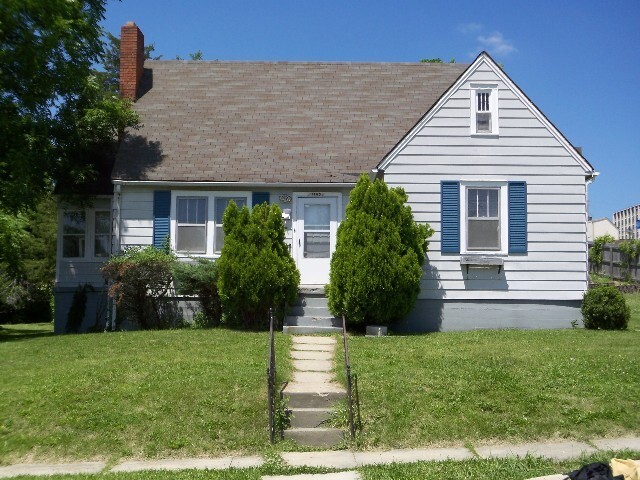 Building Photo - 1803 N Oak St Rental