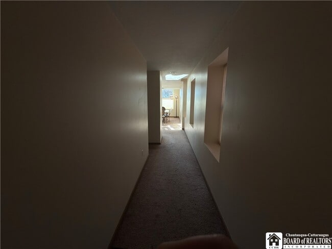 Photo - 100-104 E 3rd St