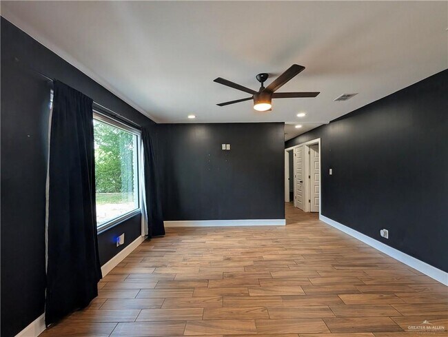 Photo - 14 Harvey St