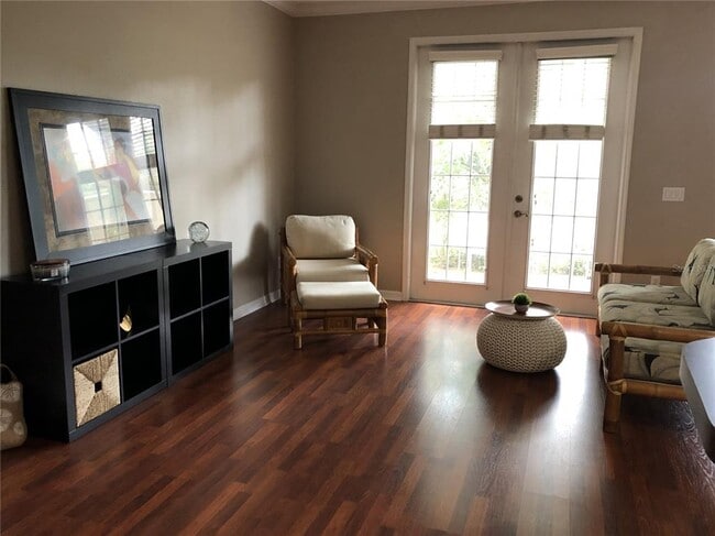 Photo - 656 Pinebranch Cir