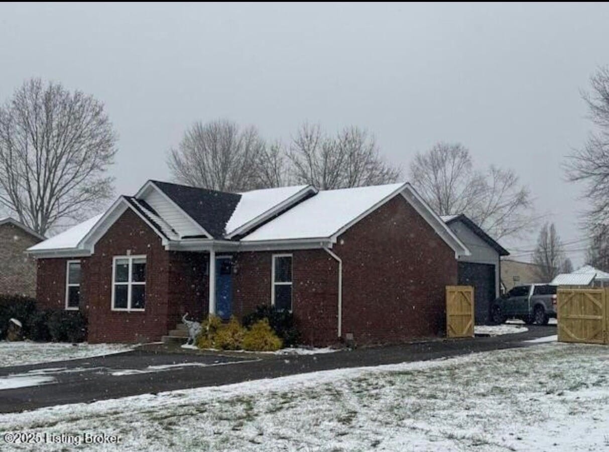 Photo - 138 Dennis Dr