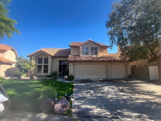 Photo - 3721 S Hawthorn Dr