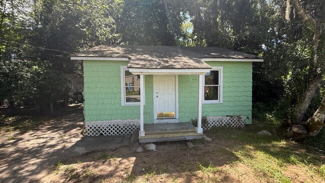Building Photo - 416 Dairy Ave