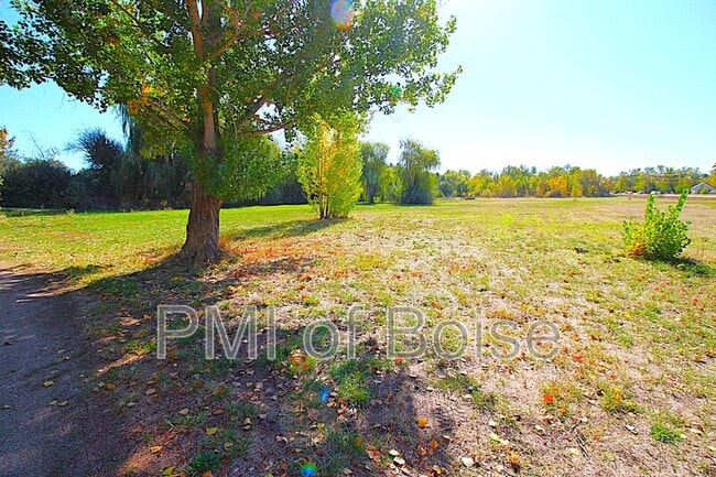Photo - 85 S Linder Rd