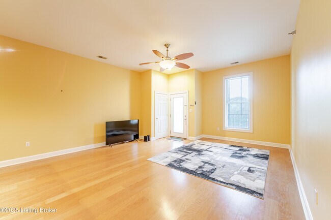 Photo - 900 S 5th St Unit 202