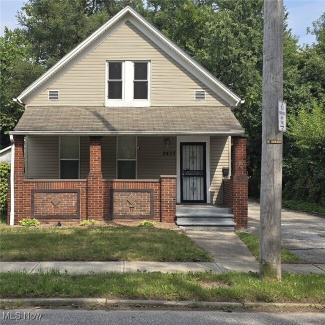 Building Photo - 2437 E 84th St