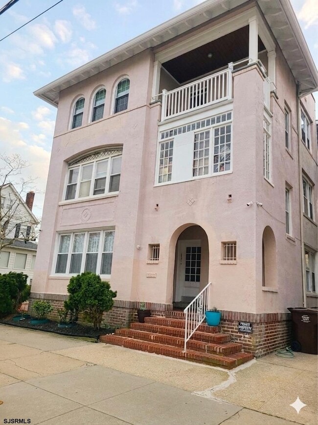 Building Photo - 4800 Ventnor Ave Unit 1