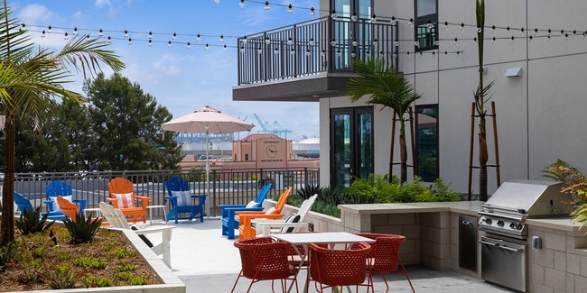 550 Harborfront