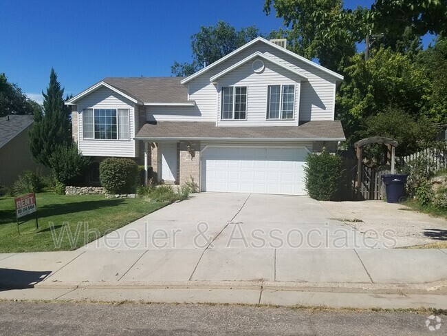 Building Photo - 2604 W 4650 S Rental