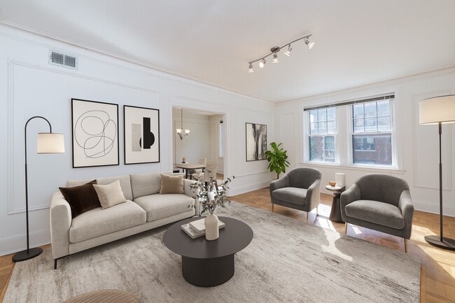 Building Photo - 7515 Buckingham Dr Unit 2S Rental
