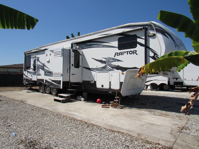 218 W Carson St Unit Trailer11