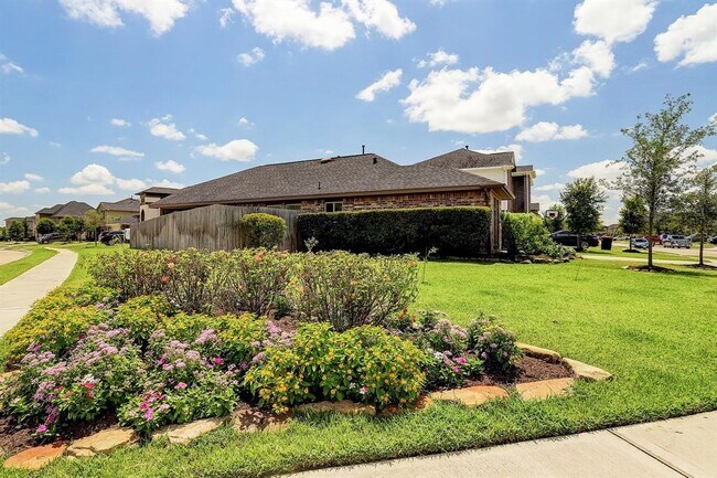 Photo - 15718 Whispering Green Dr