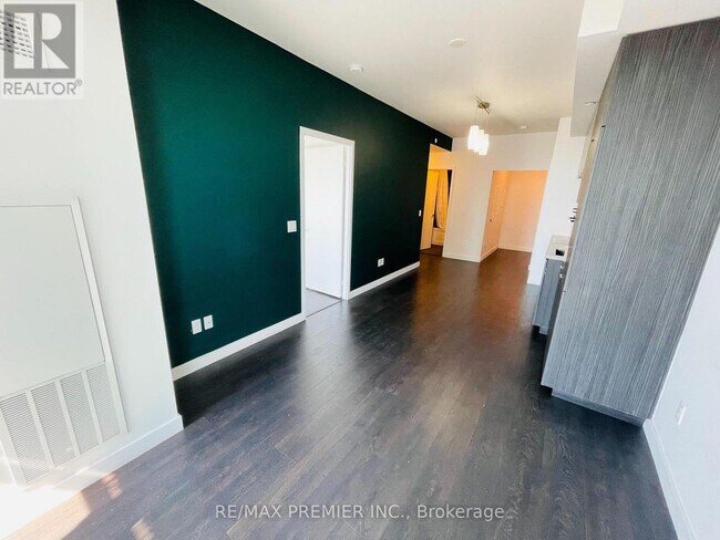 Photo - 8 Eglinton Ave E Unit 4301
