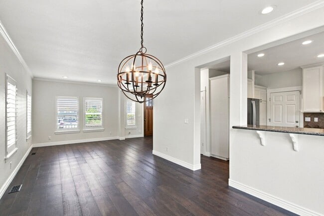 Photo - 136 Creekside Village Dr